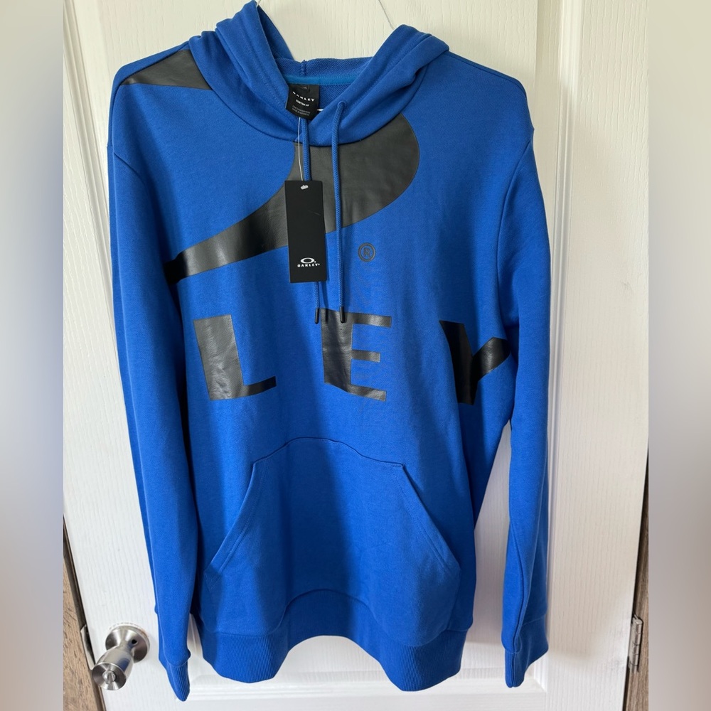 Oakley Hoodie NWT